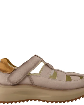 Sneakers KM8882