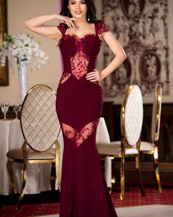Rochie pretioasa Isadora bordo cu dantela pretioasa si paiete discrete