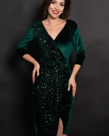 Rochie eleganta Amira verde din catifea cu paiete pe o parte