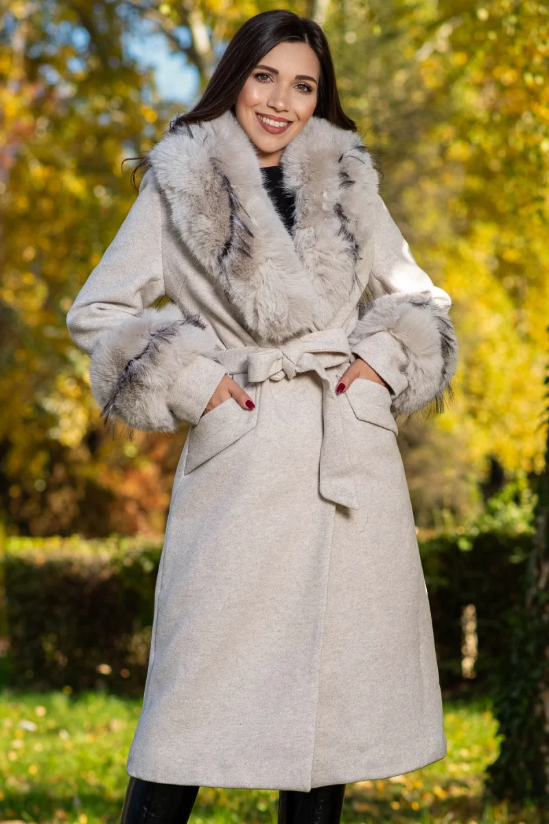 Palton dama bej elegant Fabiola din stofa cu guler din blana