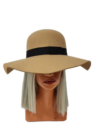 Palarie dama My Way camel, cu bor lat si banda neagra