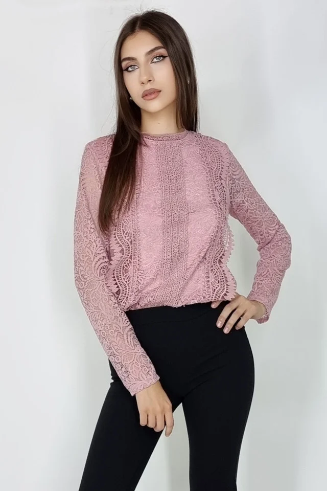 Camasa dama Federica, cu efect brodat si dantela aplicata pe linia croielii, Roz, Marime universala S/M