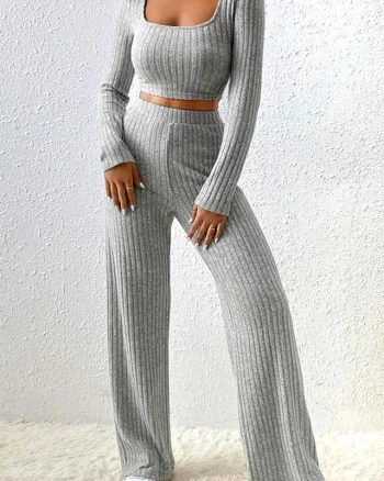 Compleu tetra Charlotte, cu bluza crop, decolteu amplu si pantaloni lejeri, Gri