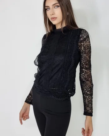 Camasa dama Federica, cu efect brodat si dantela aplicata pe linia croielii, Negru, Marime universala S/M