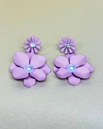 Cercei lungi Theona, design floral, cu tija si pietre artizanale, Lila