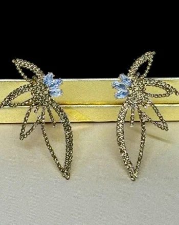 Cercei eleganti Floare de Colt, cu pietre artizanale si ambalati in cutie cadou, Auriu