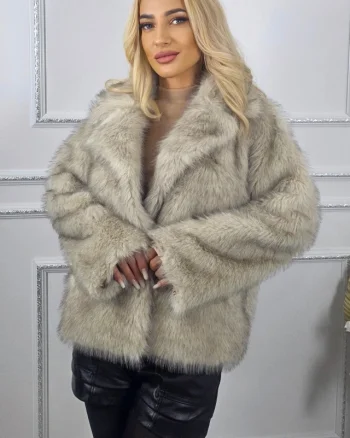 Haina eleganta dama Kasmina, din blana ecologica, croi scurt, Crem, Marime S/M