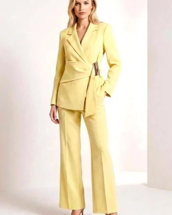 Costum Lumira doua piese, sacou cu detaliu elegant si catarama aurie, Galben, Marime S/M