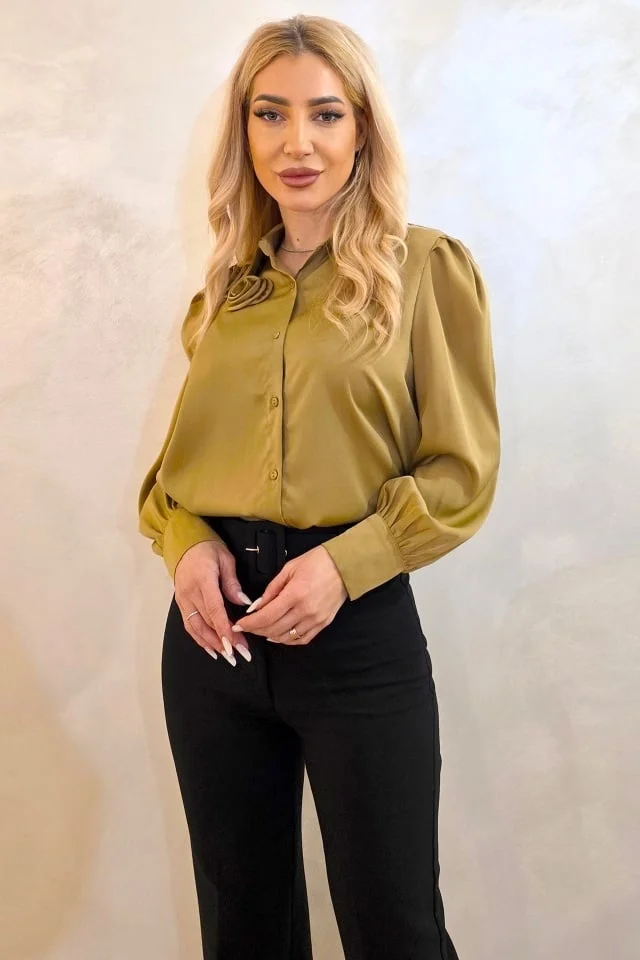 Camasa eleganta AVELA, cu brosa florala nedetasabila, Verde Olive, Marime S/M
