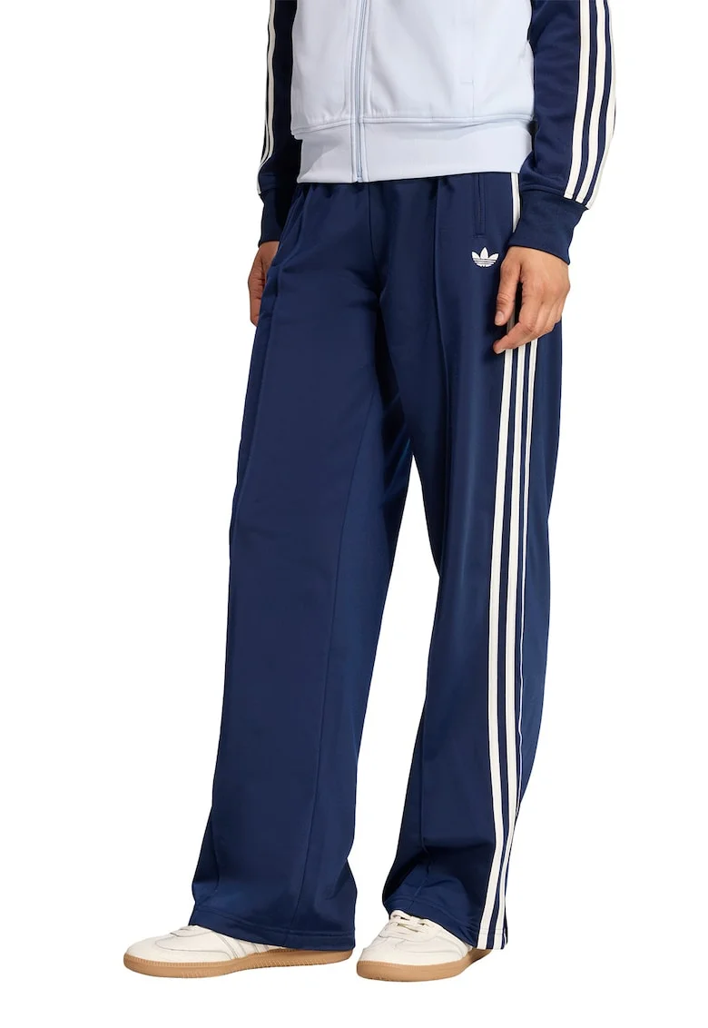 Pantaloni de trening cu croiala ampla si slituri laterale, Alb/Bleumarin