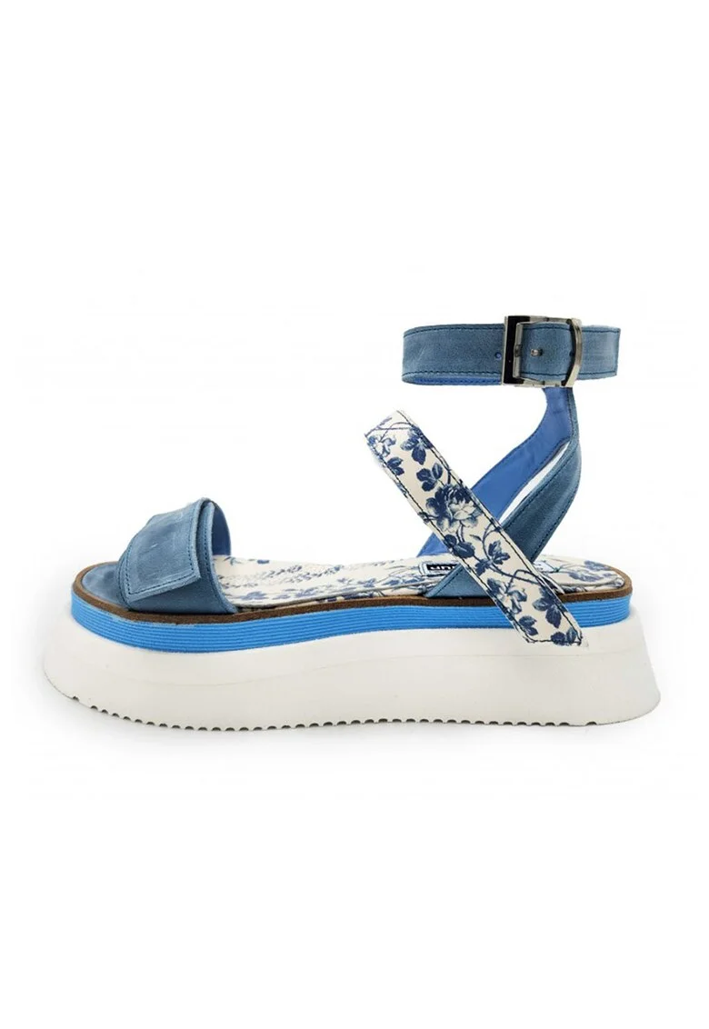Sandale de piele cu garnituri florale, Albastru pastel/Alb fildes