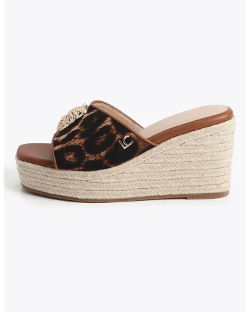Papuci cu model si talpa wedge, Maro
