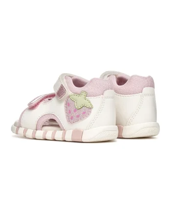 Sandale cu velcro si aplicatii capsune, Alb fildes/Roz pastel