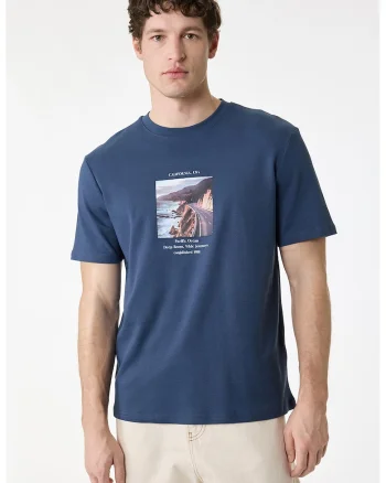 Tricou regular-fit cu decolteu la baza gatului, Bleumarin