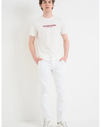Tricou cu decolteu la baza gatului si logo, Alb
