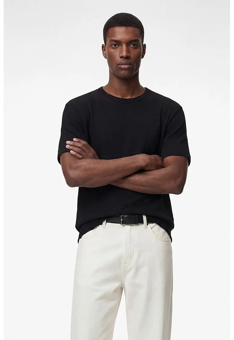 Tricou uni cu decolteu la baza gatului, Negru