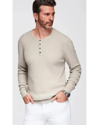 Pulover striat slim-fit cu fenta cu nasturi