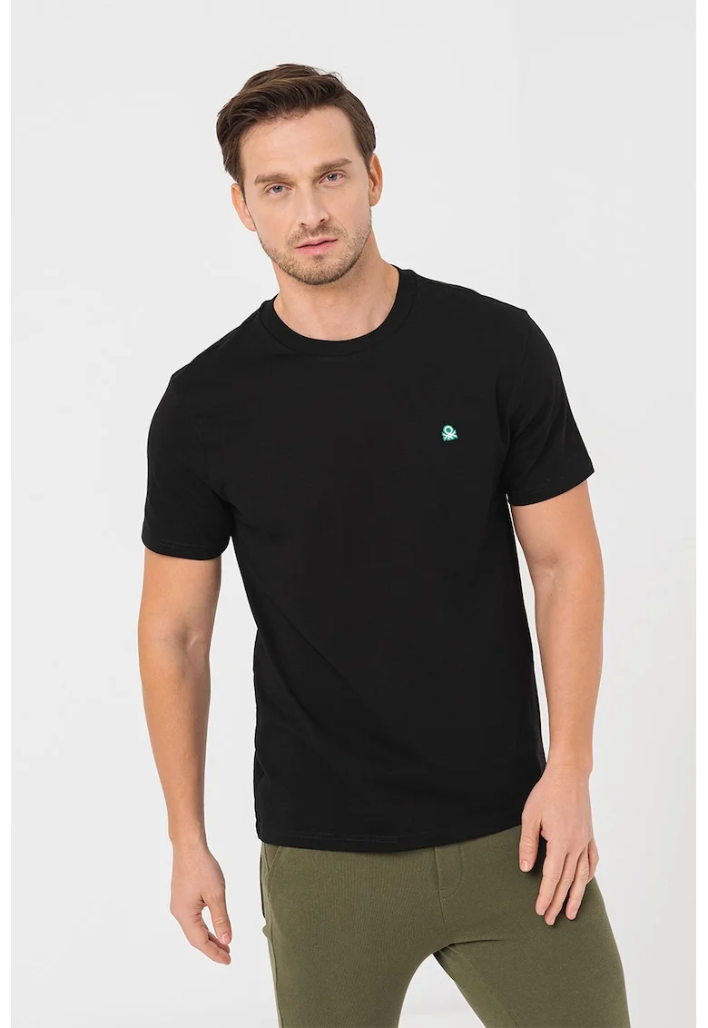 Tricou regular fit cu decolteu la baza gatului, Negru