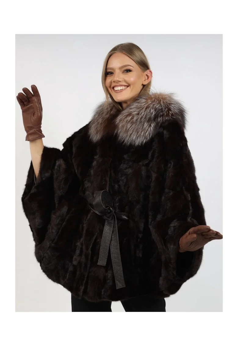 Poncho de Dama din Boturi de Nurca si Gluga din Vulpe Argintie, Model Butterfly Maro Nurca, Maro inchis