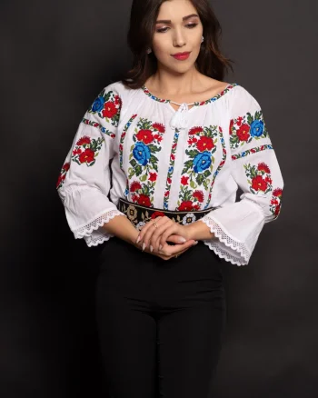 Ie traditionala dama din bumbac alb Loredana cu broderie multicolora