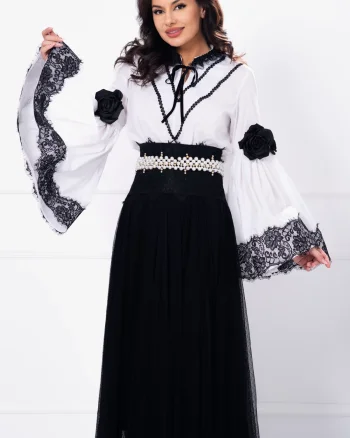 Elizabeth Roses - Camasa eleganta de inspiratie traditionala cu maneci tip clopot si broderie neagra