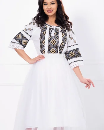 Ie dama traditionala din bumbac brodata cu simbolui rombului