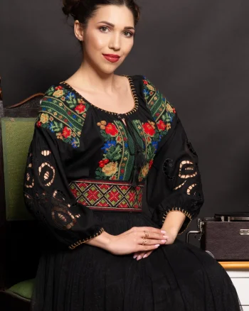 Brau traditional dama Matilda cu broderie in romb