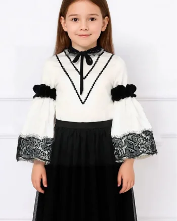 Elizabeth Roses - Camasa fetita de inspiratie traditionala cu maneci tip clopot si broderie neagra