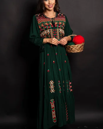 Rochie traditionala verde cu motive florale Gradina Stramosilor