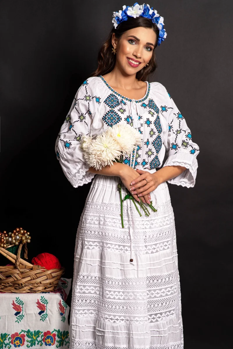 Ie dama traditionala Aneta din bumbac alb cu broderie in romb