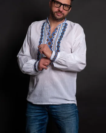 Ie traditionala Cristian de barbat brodata cu simbolul rombului