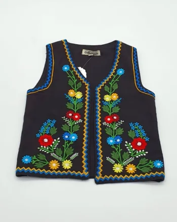 Vesta traditionala fetita Doina