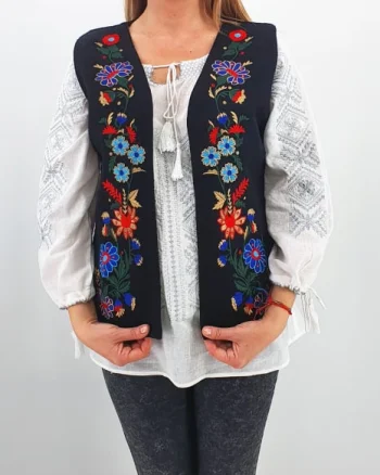Vesta brodata cu model traditional Doina 3