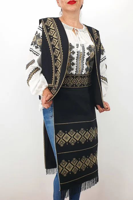 SET Traditional - Vesta, brau si 2 Fote brodate cu model traditional Alina