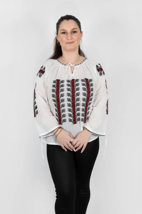 Ie Traditionala Aziza 3