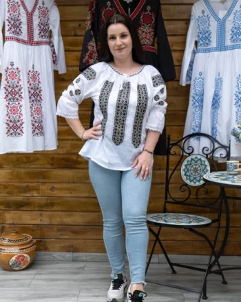 Ie Traditionala Lili 2
