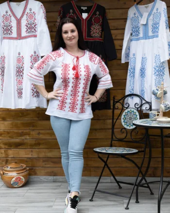 Ie Traditionala Leonora 2