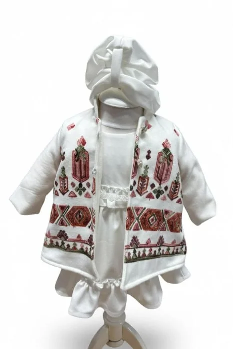 Costum fetita stilizat cu motive traditionale
