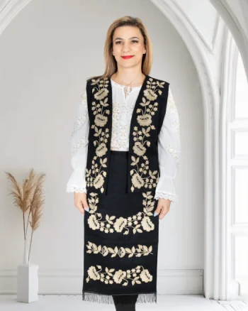 Costum Traditional Vesta si Fote Alina 3