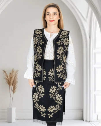 Costum Traditional Vesta si Fote Alina 4