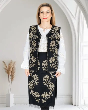 Costum Traditional Vesta si Fote Alina 4