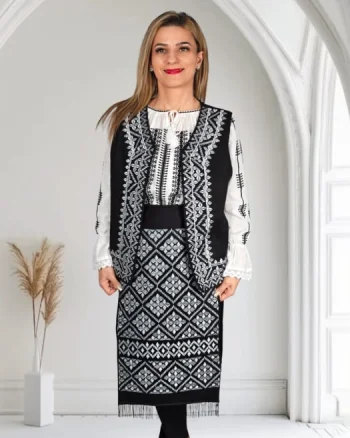 Costum Traditional Vesta si Fote Alina 7
