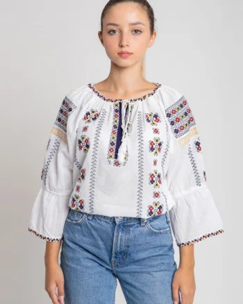 Ie traditionala alba cu motiv floral multicolor Romanita 01