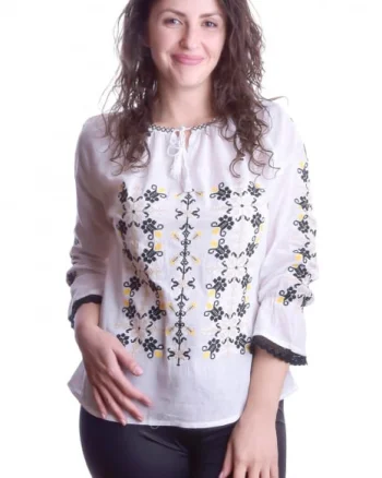 Ie traditionala alba cu motiv geometric multicolor Irina