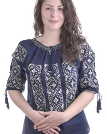 Bluza albastra cu motiv geometric crem Elvira 01
