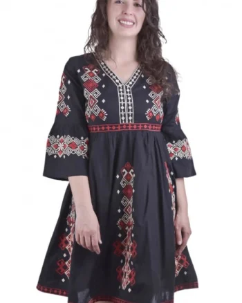 Rochie traditionala evazata neagra cu motiv geometric multicolor Marina 02