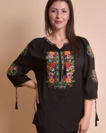 Bluza neagra cu motiv multicolor Ela 02