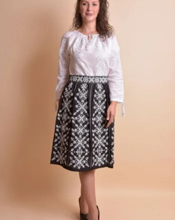 Fusta traditionala neagra cu broderie geometrica alba Eliza