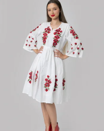 Rochie traditionala evazata alba cu motiv floral rosu Carina