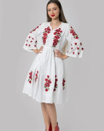 Rochie traditionala evazata alba cu motiv floral rosu Carina